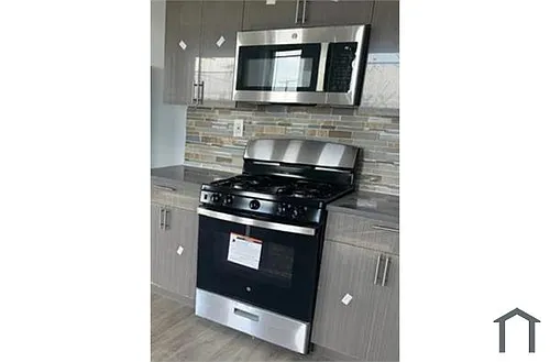 455 E Main St #3L Photo 1
