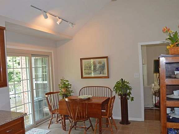 5th image of 2559 Stone Briar Dr