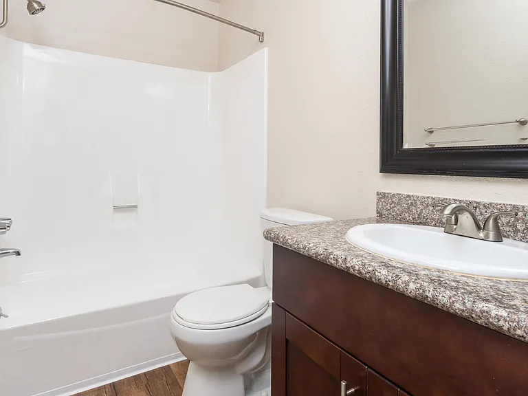The Howard — Photo 14