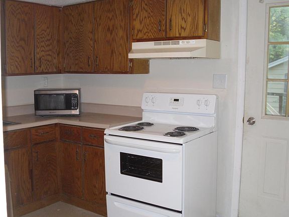 Stove, Refrigerator, Microwave Furnished