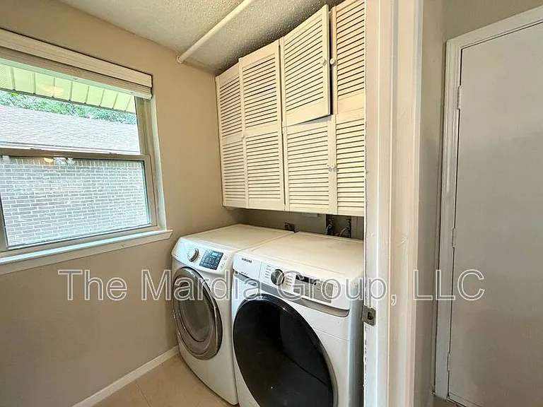 1506 Whiteoak Dr — Photo 9