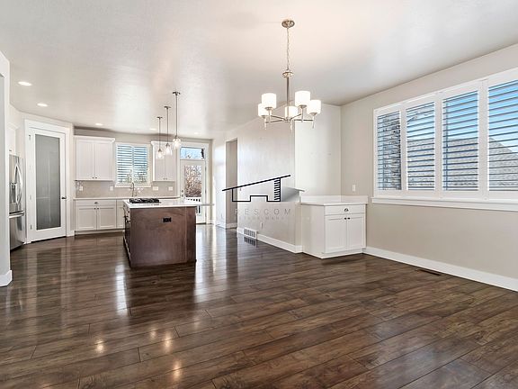 5th image of 74107-369 W Clark Cir