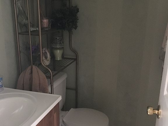 1/2 bath