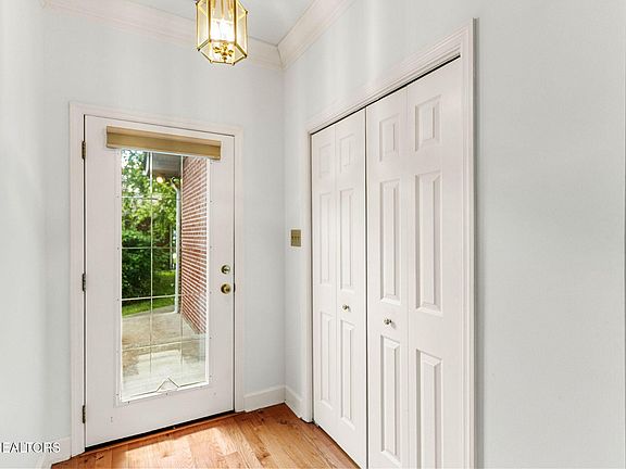 5th image of 21 Rivers Ct