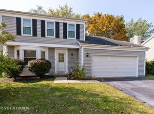 324 Richard Ct, Vernon Hills, IL