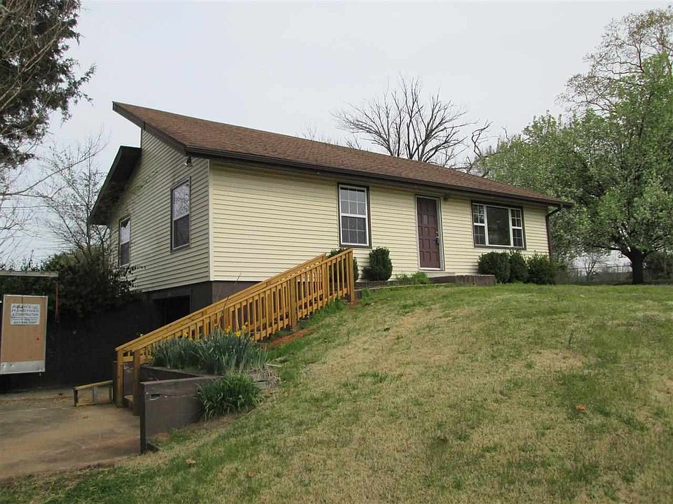 1st image of 343 Edgelake Dr