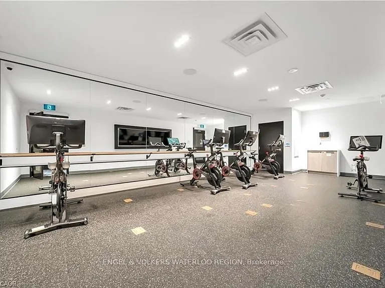 15 Wellington St S #26 — Photo 16
