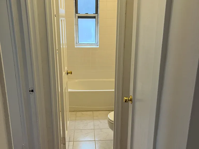 65-70 Booth St #1 — Photo 12