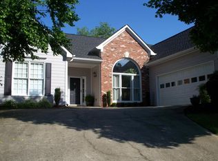 995 Julius Dr, Suwanee, GA 30024