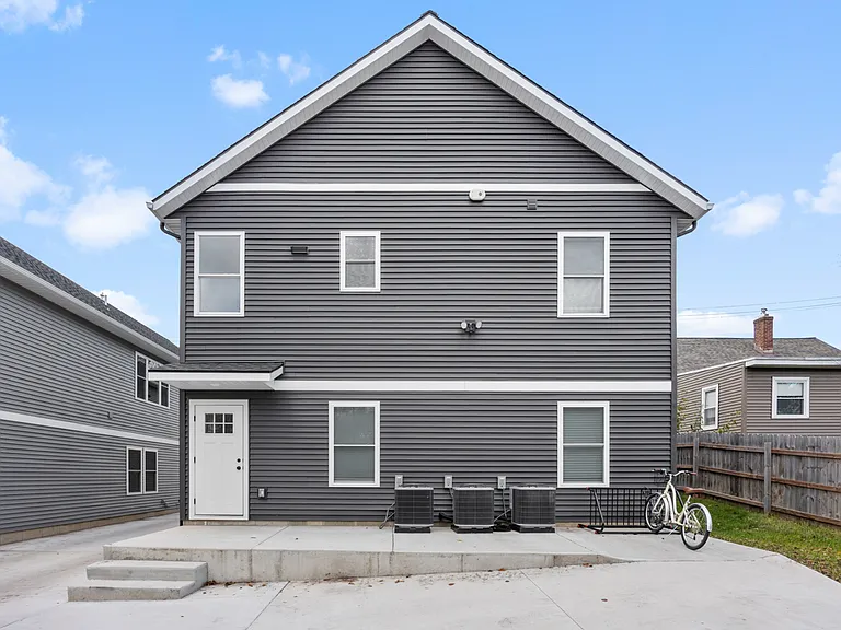 1004 Diamond Ave NE #1 — Photo 20