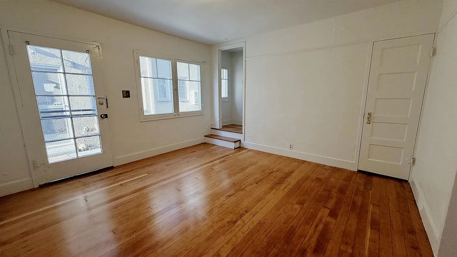 2 bed, 720 sqft, $2,545 — Photo 2