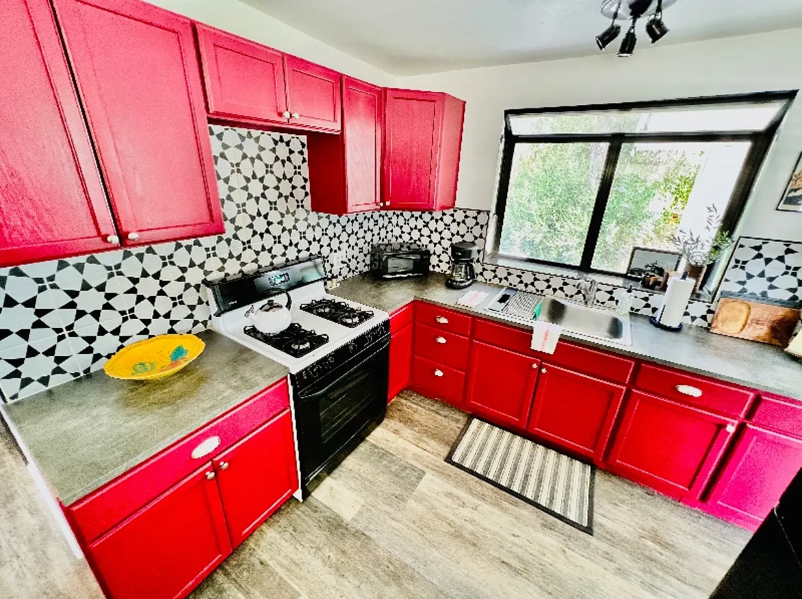 1 bed, 1200 sqft, $2,000 — Photo 4