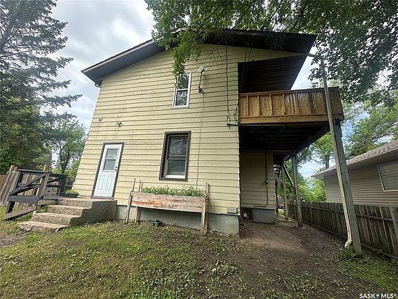 3rd image of 79 Agricultural AVENUE