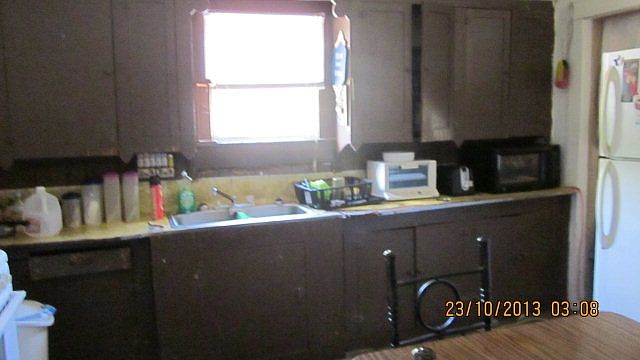 2nd image of 1102 E Kenedy Ave