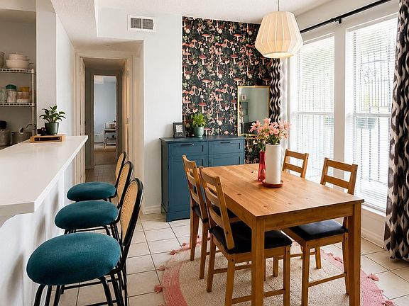 2nd image of 6050 Melody Ln APT 121