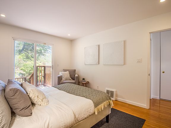 3rd image of 468 Dellbrook Ave