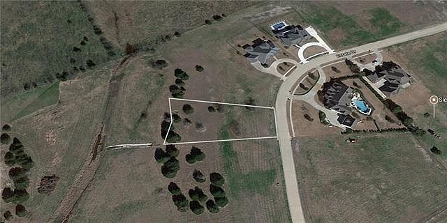 1st image of 1206 Estate Dr