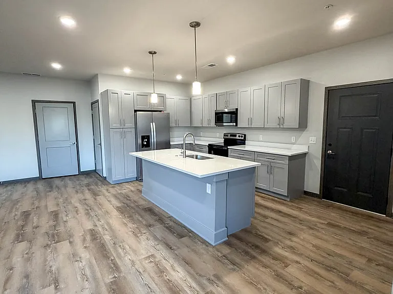 Stevens Creek Villas South — Photo 3