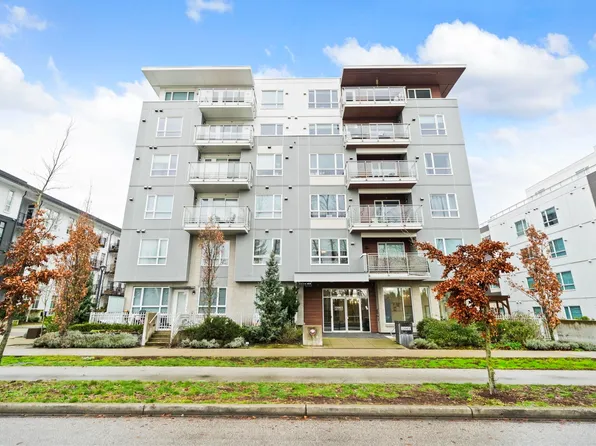 13963 Boulevard 623 #105, Surrey, BC V3T 0M9