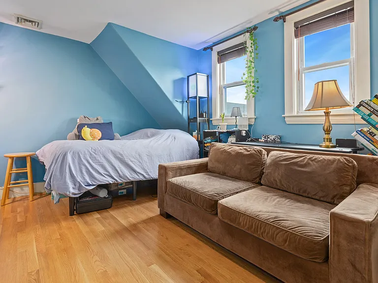 29 Ocean Ave #4 — Photo 16