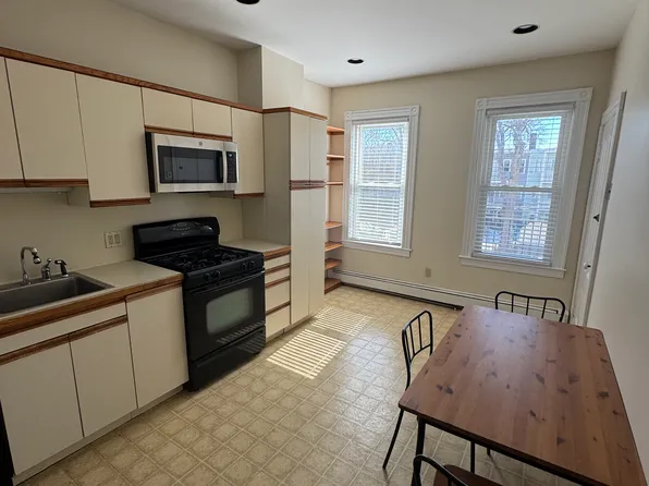 883 E 4th St #2, Boston, MA 02127