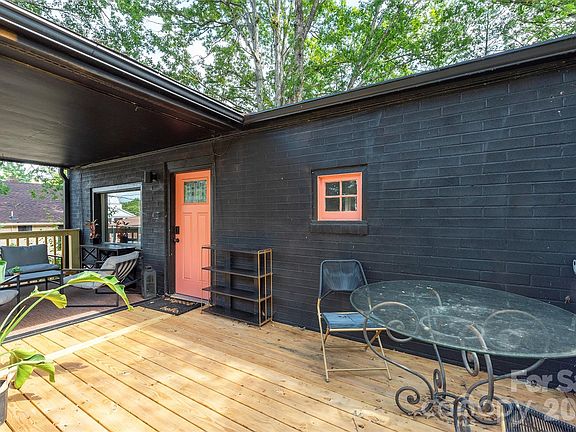 2nd image of 17 Springdale Ave