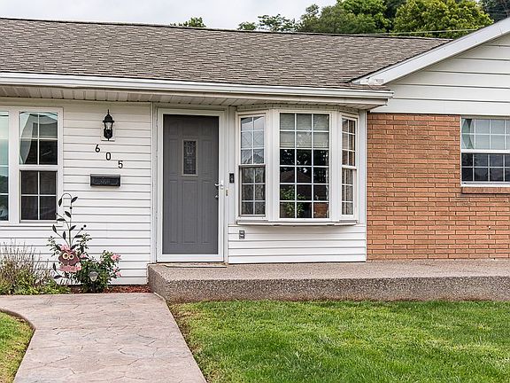 5th image of 605 Pine Dr