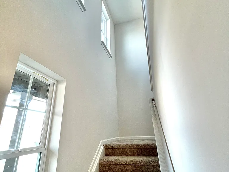1124 Leanndra Park — Photo 20