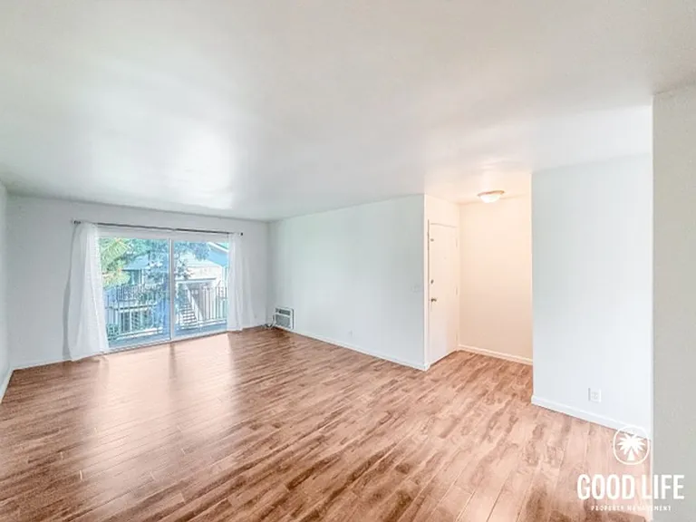 4540 Maple Ave #243 — Photo 5