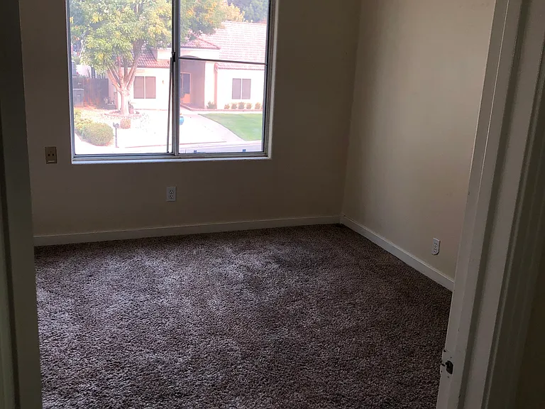10347 N Camarillo Dr #1 — Photo 9
