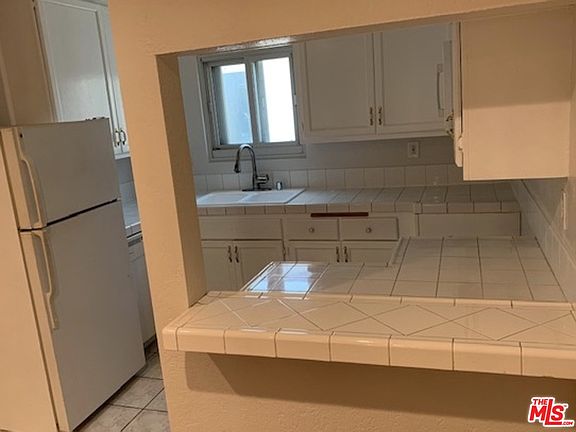 5th image of 222 E Tamarack Ave APT 22
