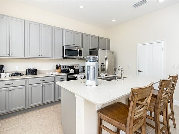 2nd image of 3004 Latitude Ln