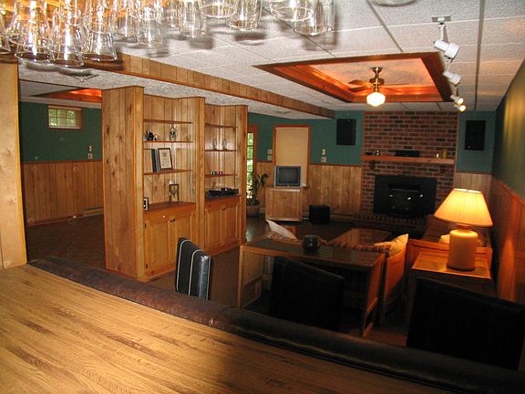 Walk-out Basement w/ Wet Bar