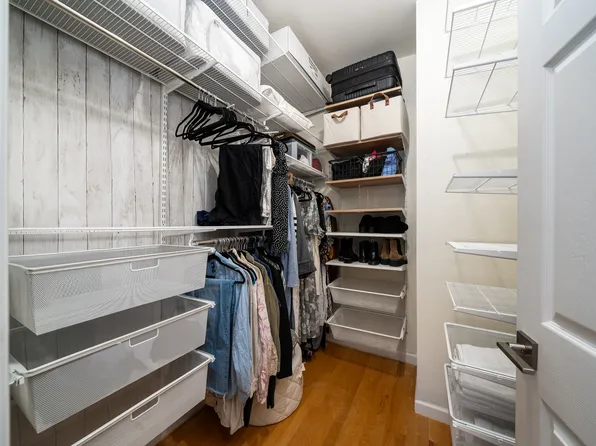 515 Gregory Avenue image 4 of 12