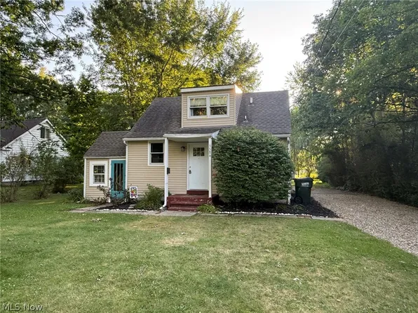 3586 Marcella Ave, Stow, OH 44224
