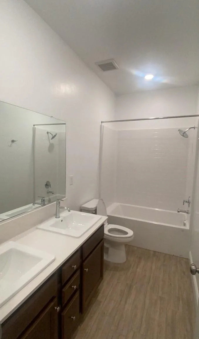 3 bed, 2171 sqft, $2,800 — Photo 4