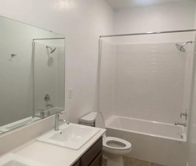 3313 Falling Brook Ln — Photo 4