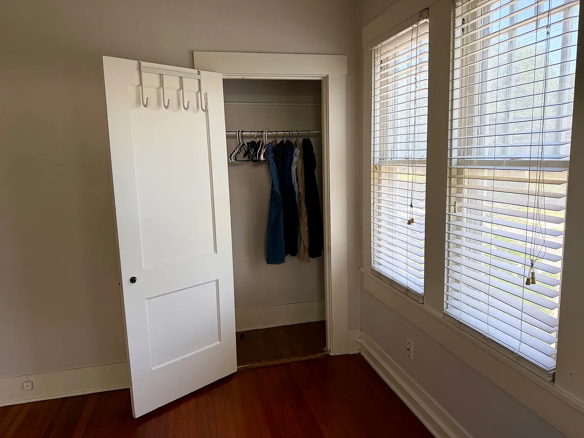 Bedroom closet - 717 W French Pl #2