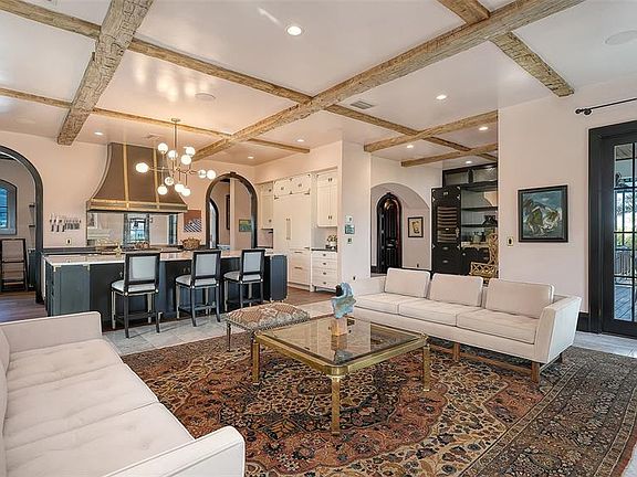 5th image of 513 Villa Rosa Way