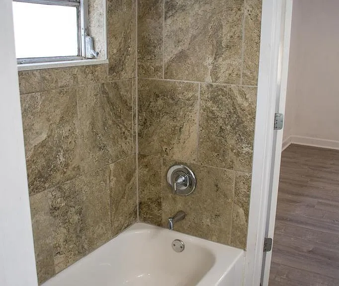 86 Hurwood Ave — Photo 25