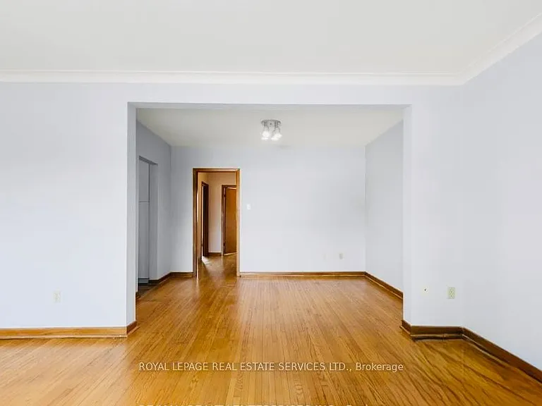 50 Peter St N #2 — Photo 15