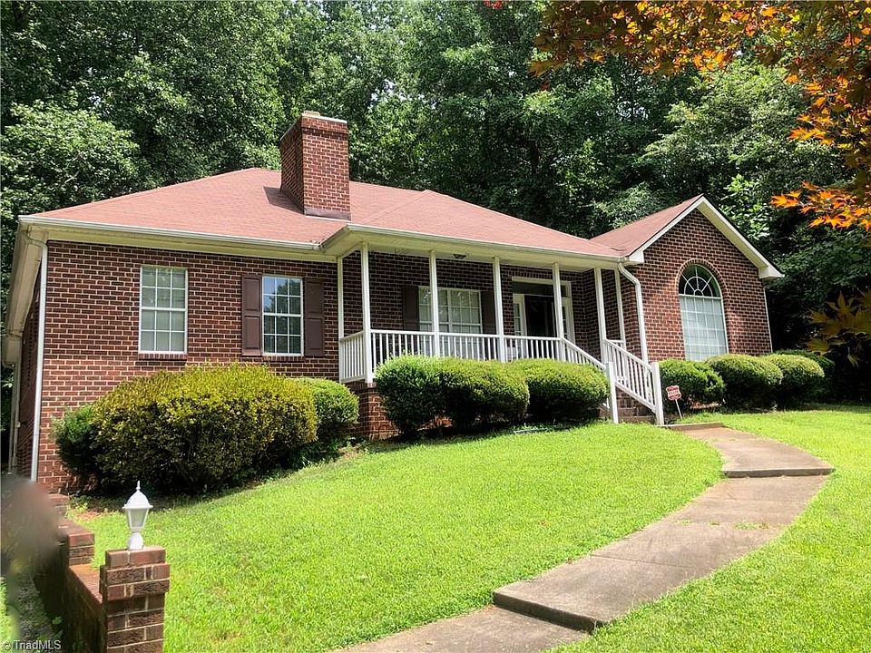 1st image of 2513 Treetop Ln