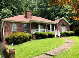 2513 Treetop Ln, Winston Salem, NC 27101
