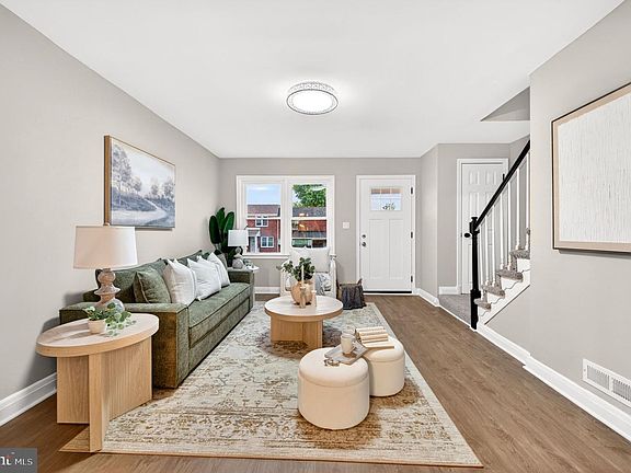 5th image of 2722 N Rosedale St