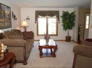 507 Ladysmith Rd, Bartlett, IL 60103