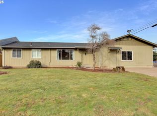 560 Hayden Bridge Way, Springfield, OR 97477