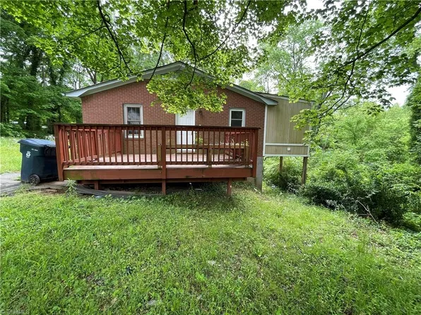305 E 2nd St, Lexington, NC 27292