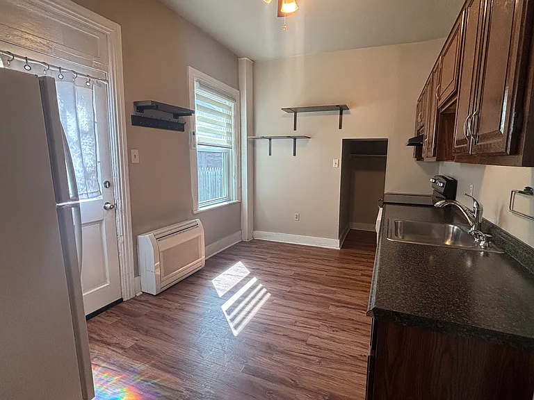 234 W James St #1 — Photo 12