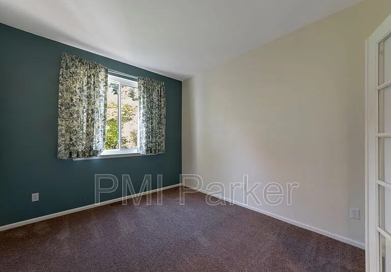 10285 Turquoise Ct — Photo 12