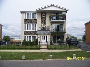 8106 Marion Dr APT 3W, Justice, IL 60458